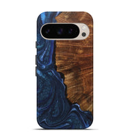 Pixel 9 Wood Live Edge Phone Case - Goldie (Blue, 723680)