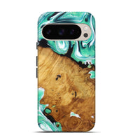 Pixel 9 Pro Wood Live Edge Phone Case - Maxine (Green, 726537)