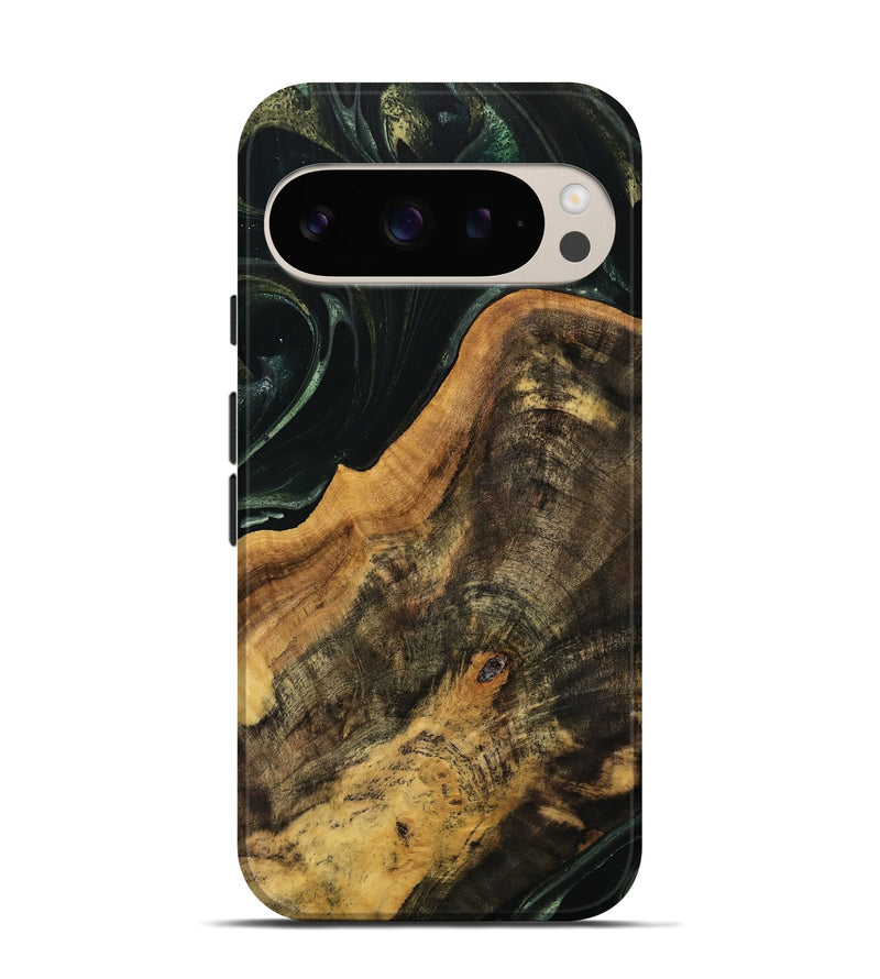 Pixel 9 Pro Wood Live Edge Phone Case - Verile (Green, 740152)