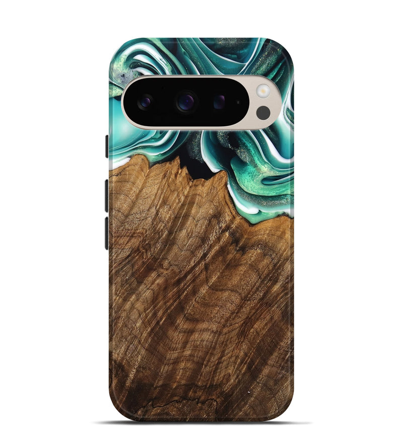 Pixel 9 Wood Live Edge Phone Case - Teodora (Green, 741322)