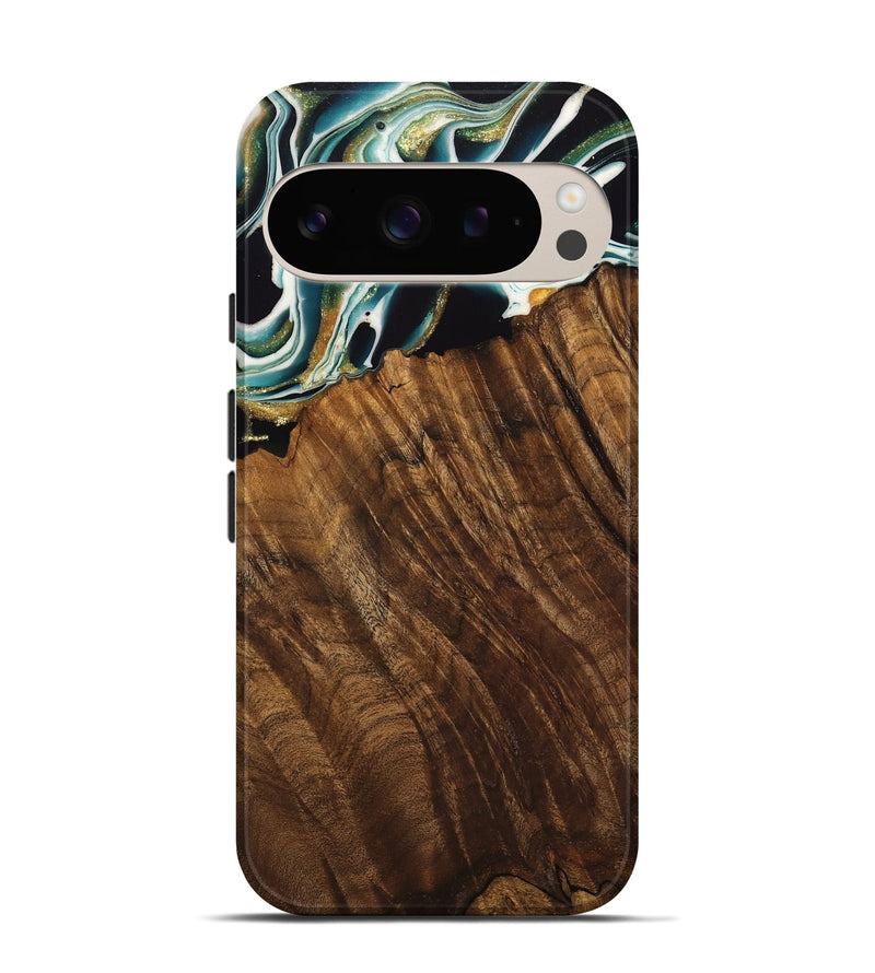 Pixel 9 Wood Live Edge Phone Case - Malvina (Green, 741340)