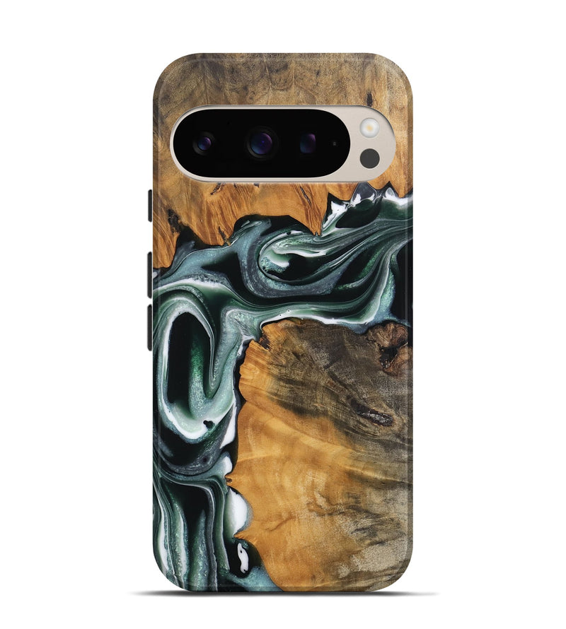 Pixel 9 Wood Live Edge Phone Case - Pascal (Green, 744360)